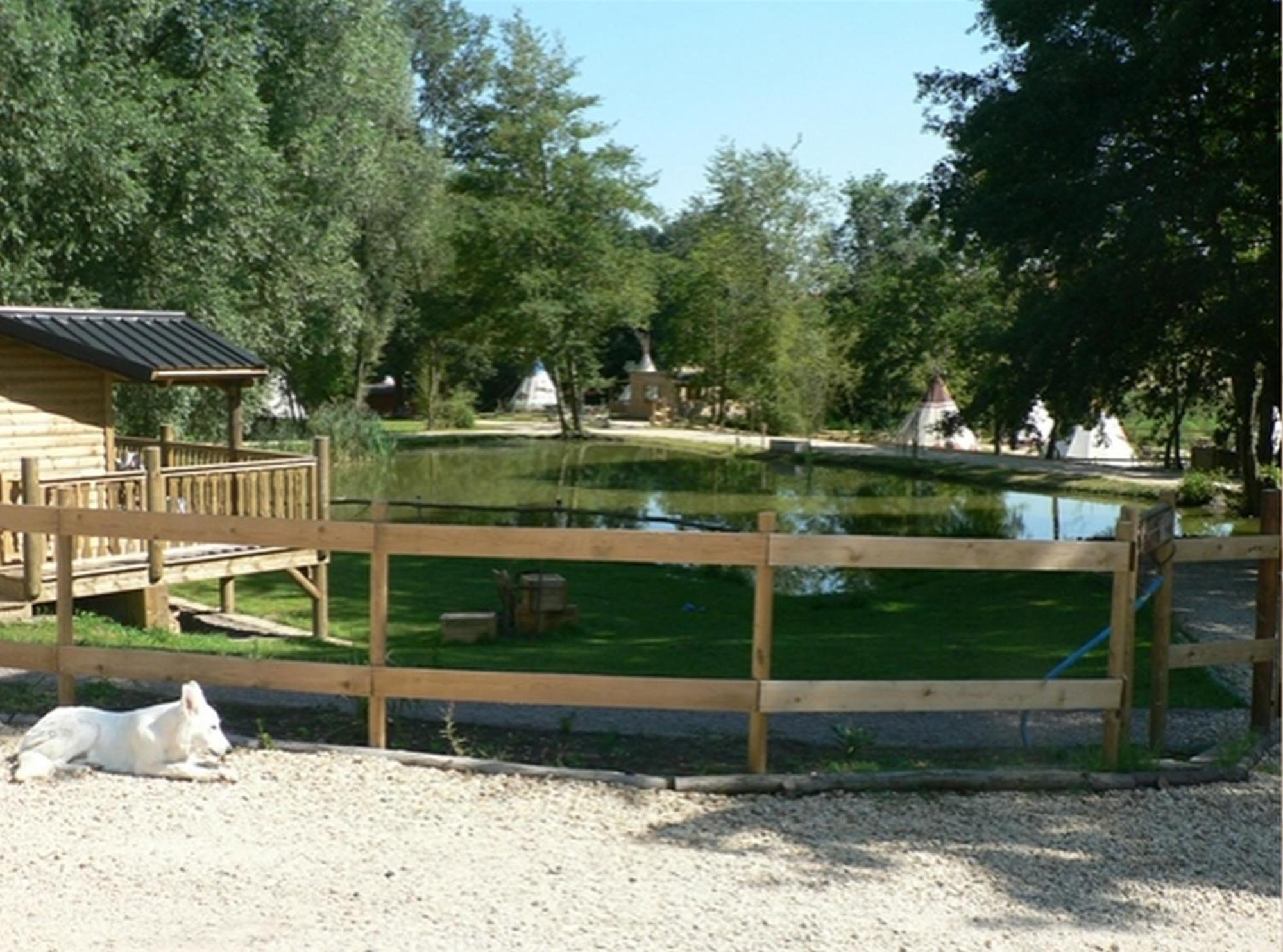 Etangs Du Moulin Hotel Suzy Luaran gambar