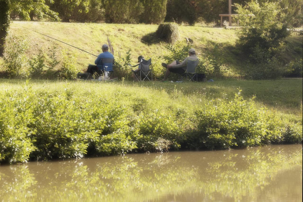 Etangs Du Moulin Hotel Suzy Luaran gambar